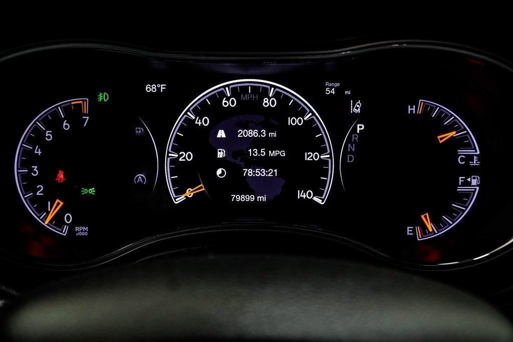 Used 2021 Jeep Grand Cherokee Laredo image 32