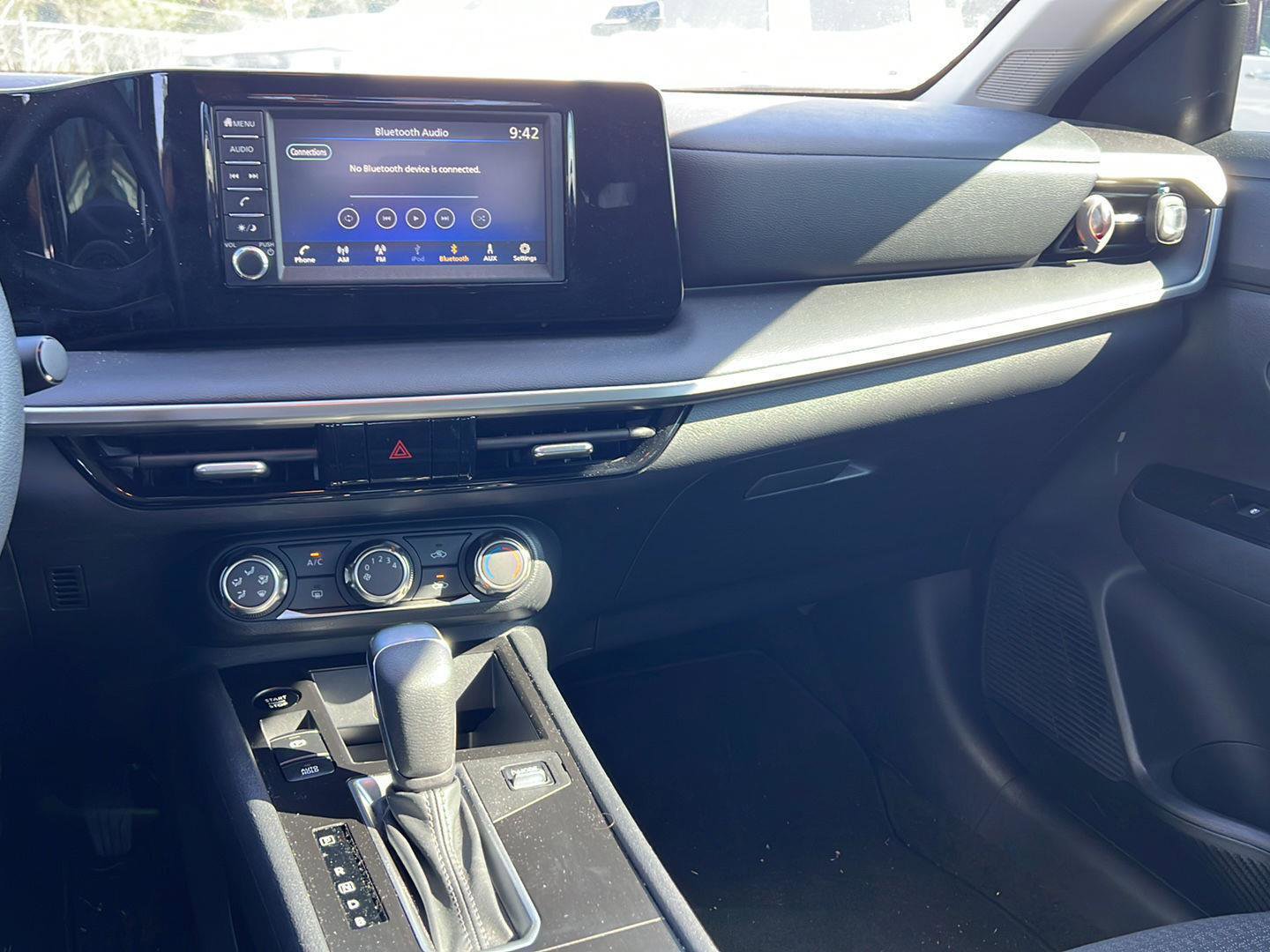 Used 2025 Nissan Kicks S FWD image 10