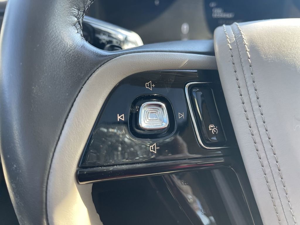 Used 2023 Lincoln Aviator Reserve w/ Elements Package Plus image 19