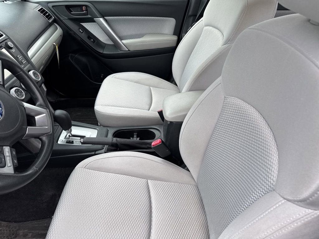 Used 2017 Subaru Forester 2.5i image 9