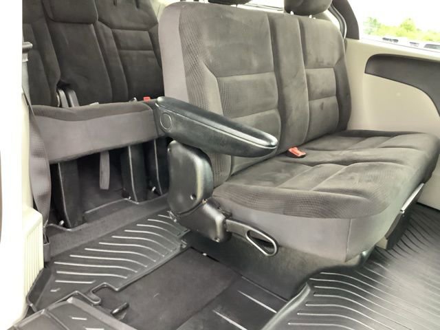 Used 2017 Dodge Grand Caravan SE w/ Power Window Group FWD image 22