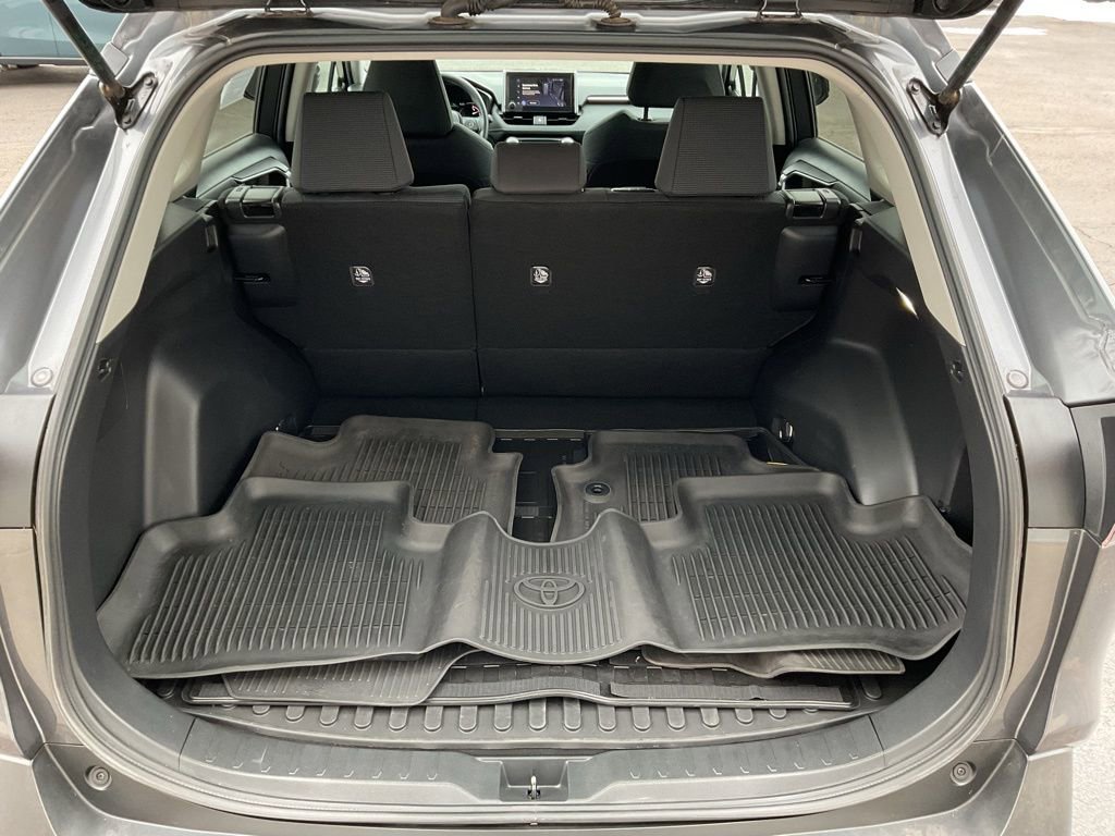 Used 2023 Toyota RAV4 LE image 21