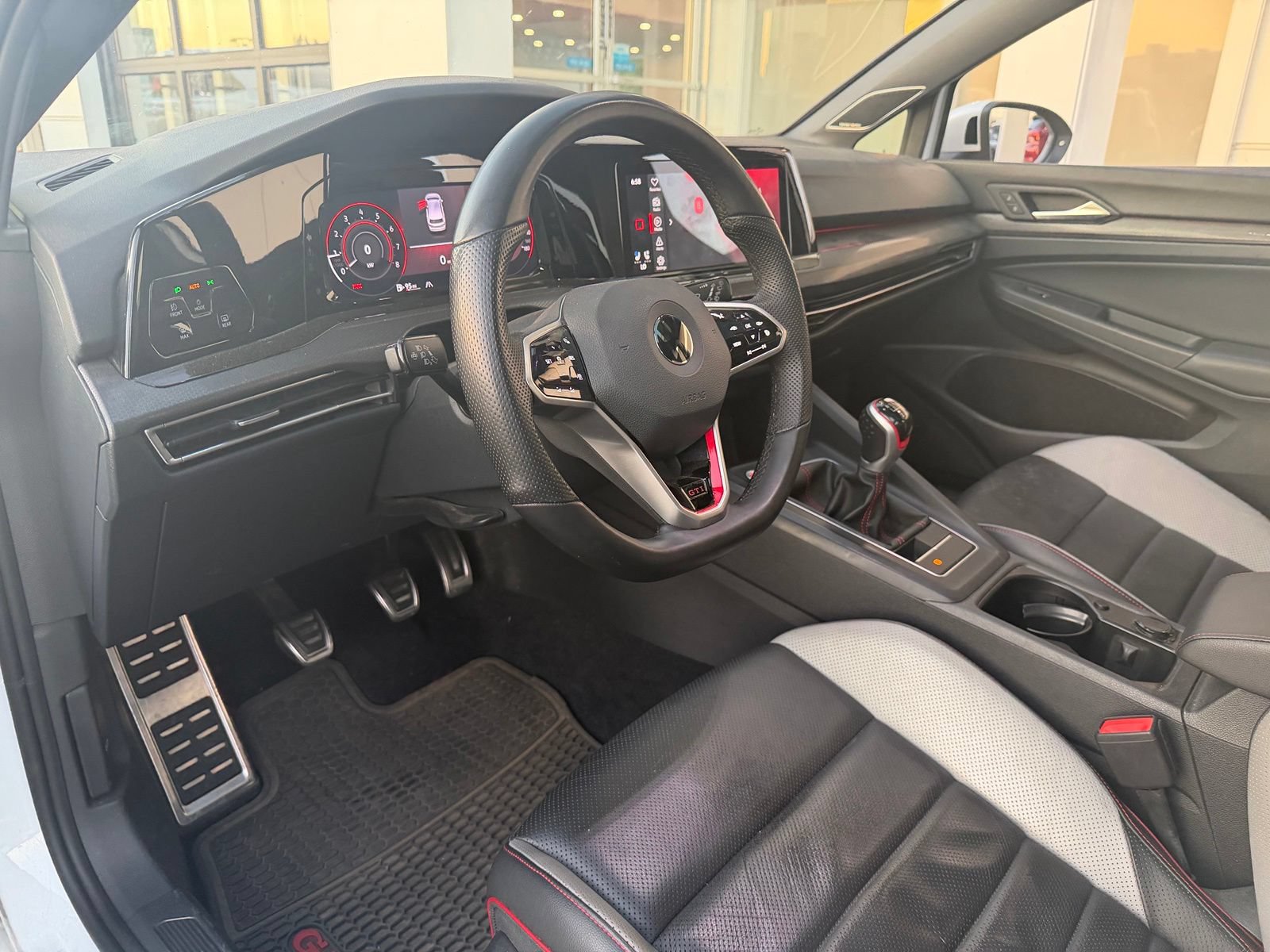 Used 2022 Volkswagen GTI SE FWD image 14