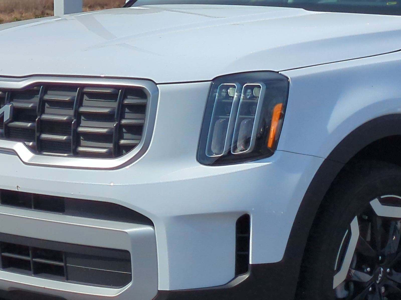 Used 2025 Kia Telluride S image 6