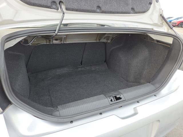 Used 2010 Ford Focus SE FWD image 18