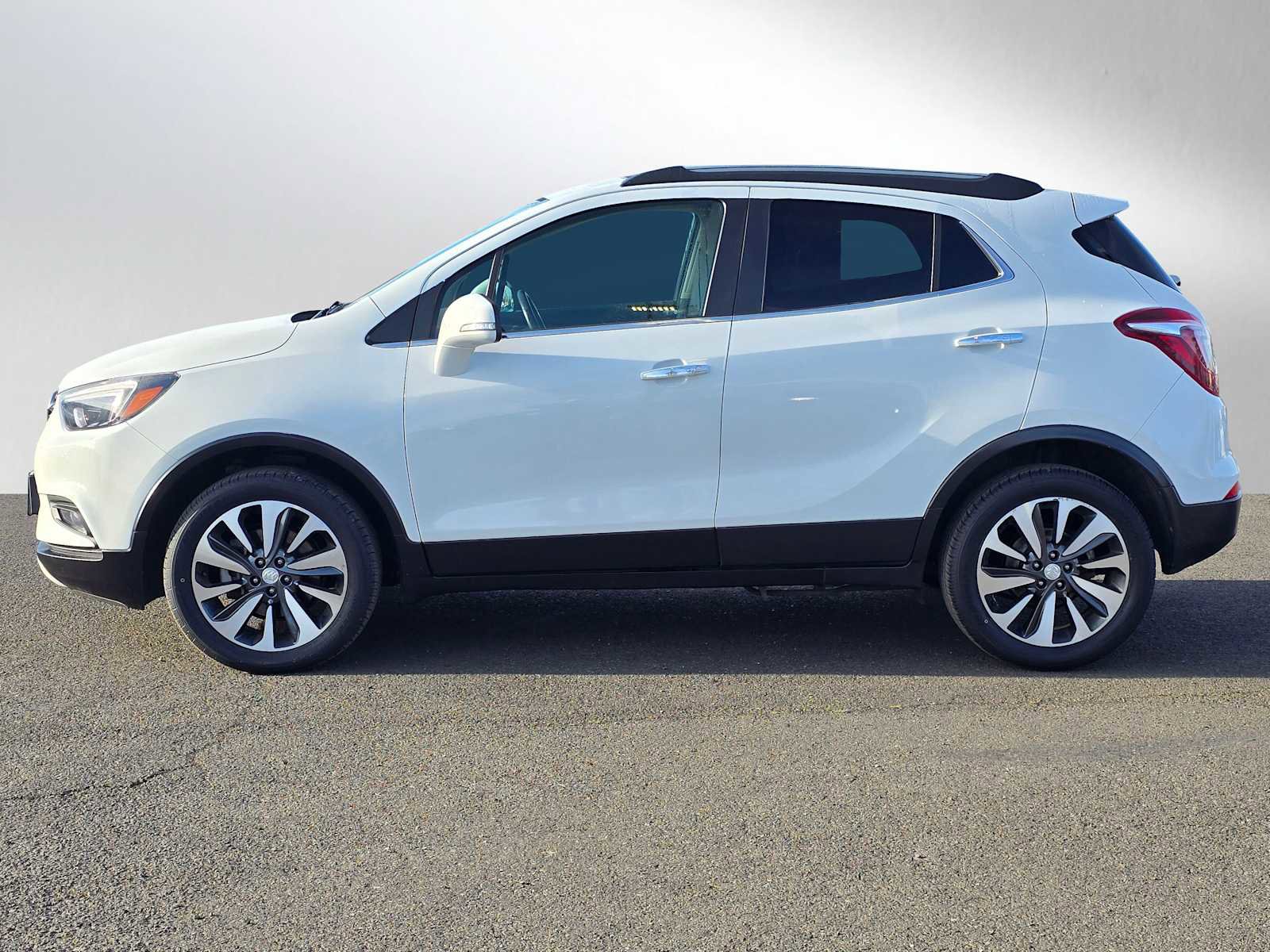 Used 2018 Buick Encore Essence image 7