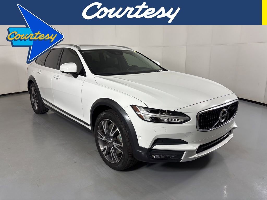 Used 2018 Volvo V90 T6 Cross Country w/ Convenience Package image 1