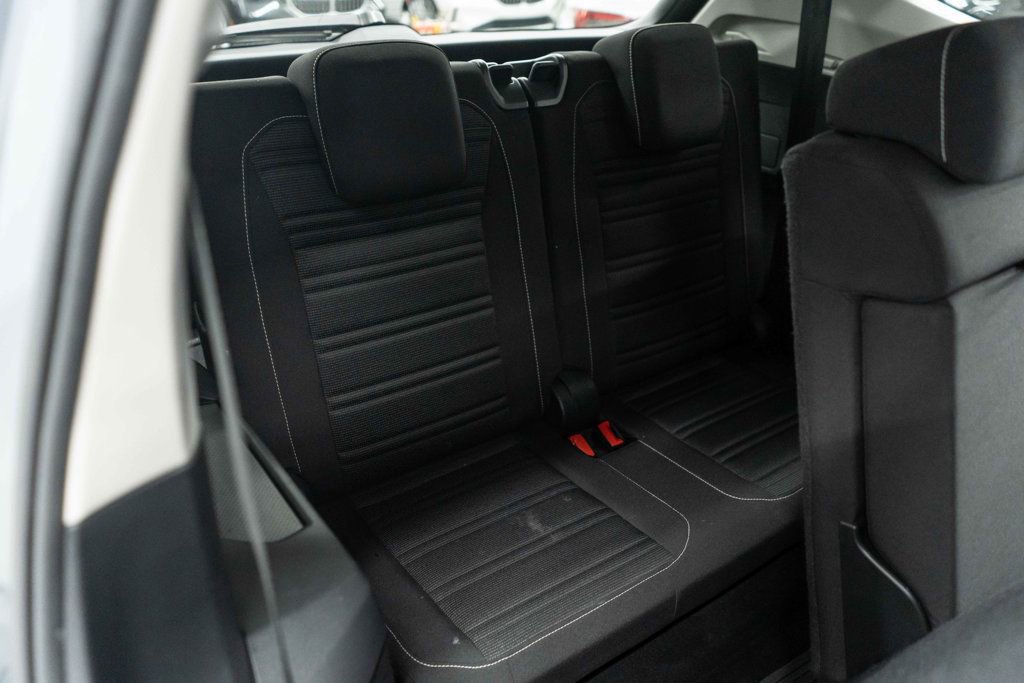 Used 2023 Volkswagen Tiguan S FWD image 9