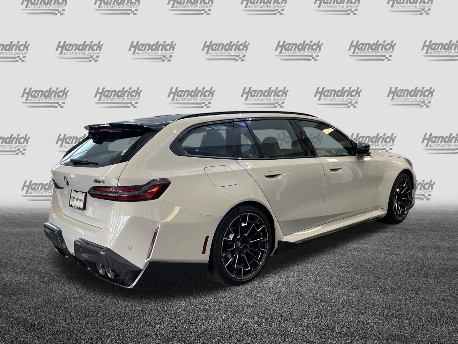 Used 2025 BMW M5 Touring AWD/4WD image 11