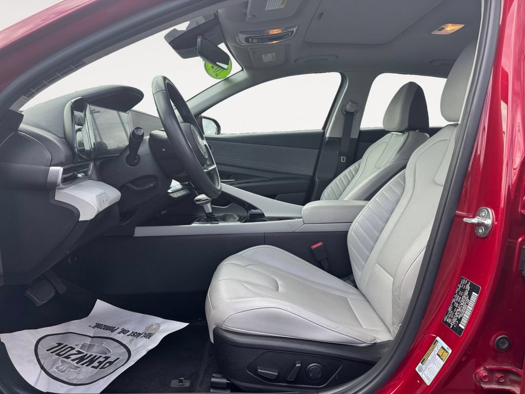 Used 2024 Hyundai Elantra Limited FWD image 9