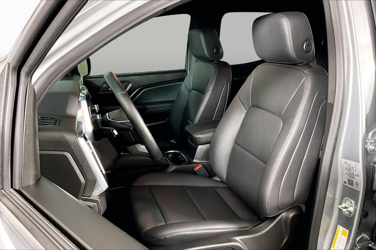 Used 2025 GMC Canyon Elevation w/ Convenience Package RWD image 8