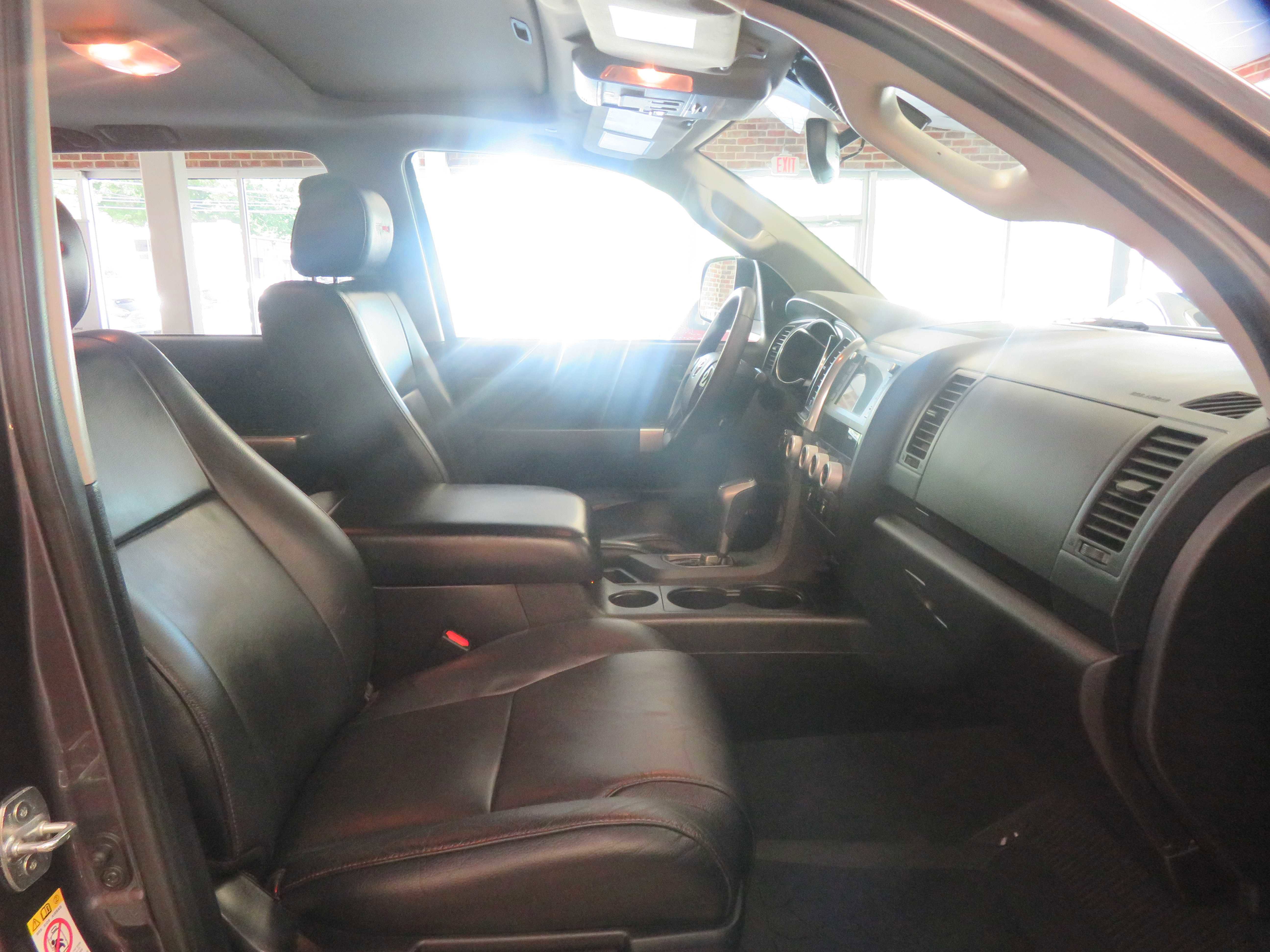 Used 2021 Toyota Sequoia TRD Pro AWD/4WD image 32