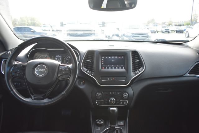 Used 2019 Jeep Cherokee Latitude Plus AWD/4WD image 35