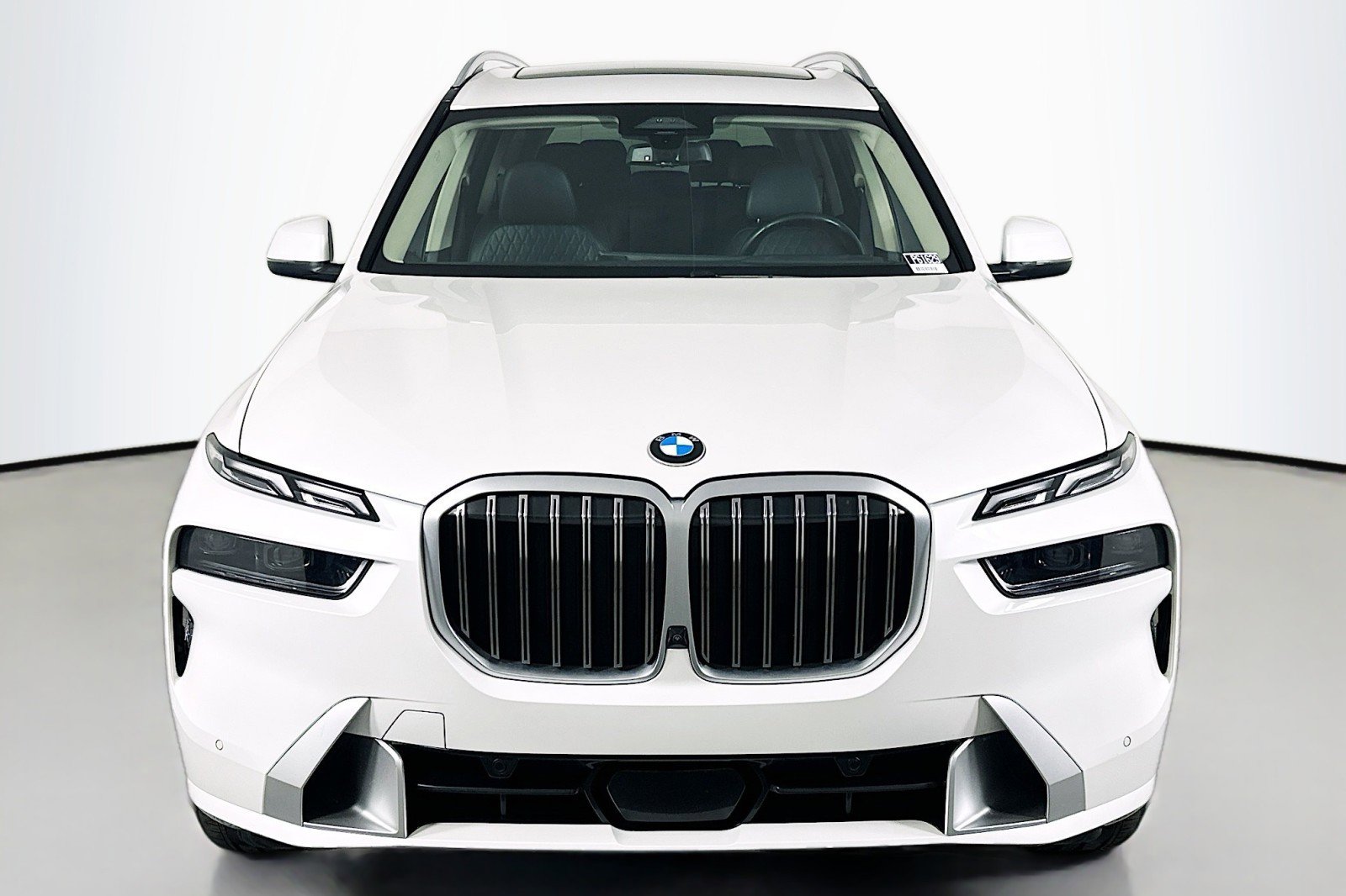 Used 2023 BMW X7 xDrive40i image 2