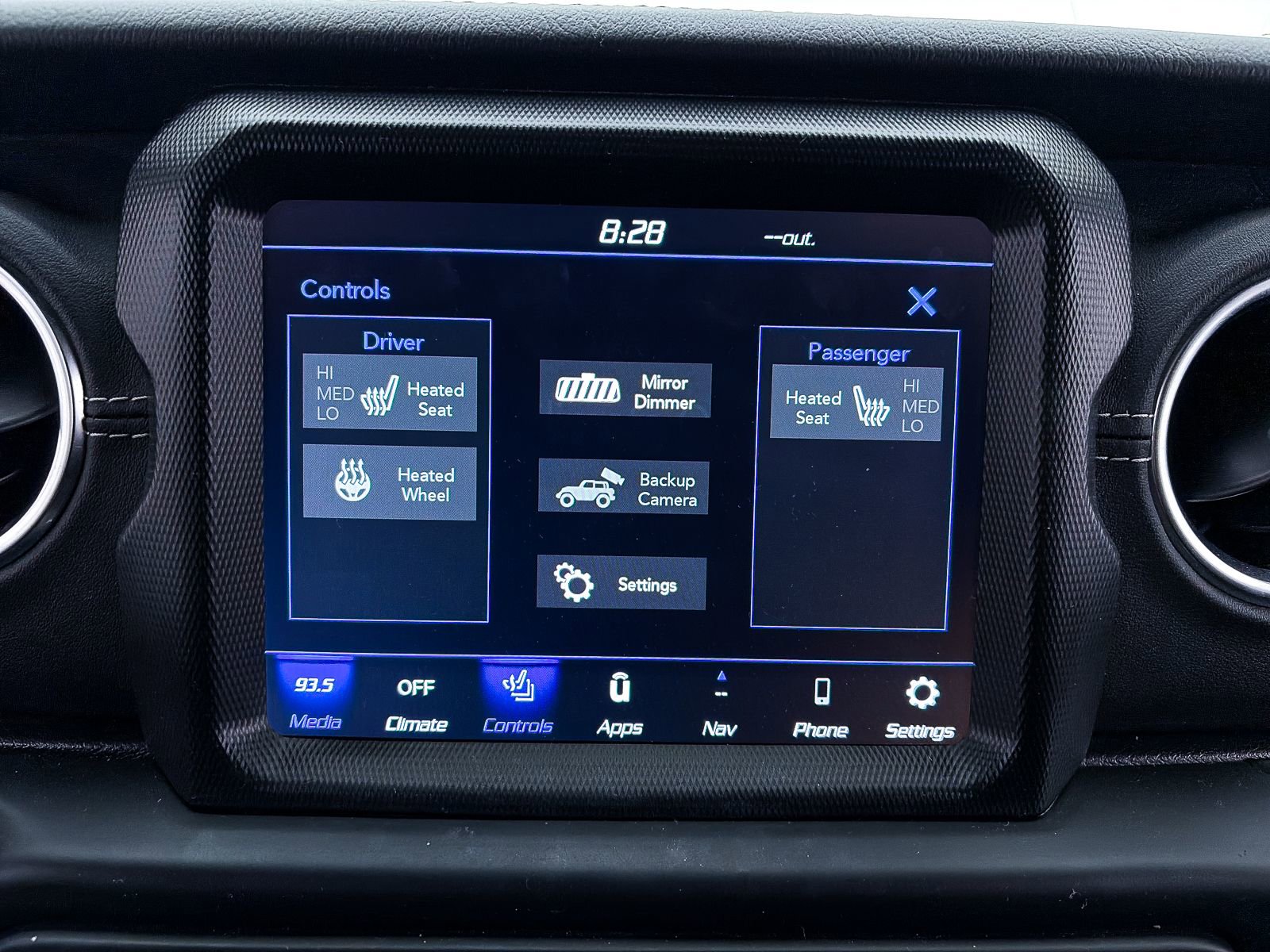 Used 2022 Jeep Wrangler Unlimited Sahara w/ Cold Weather Group image 20