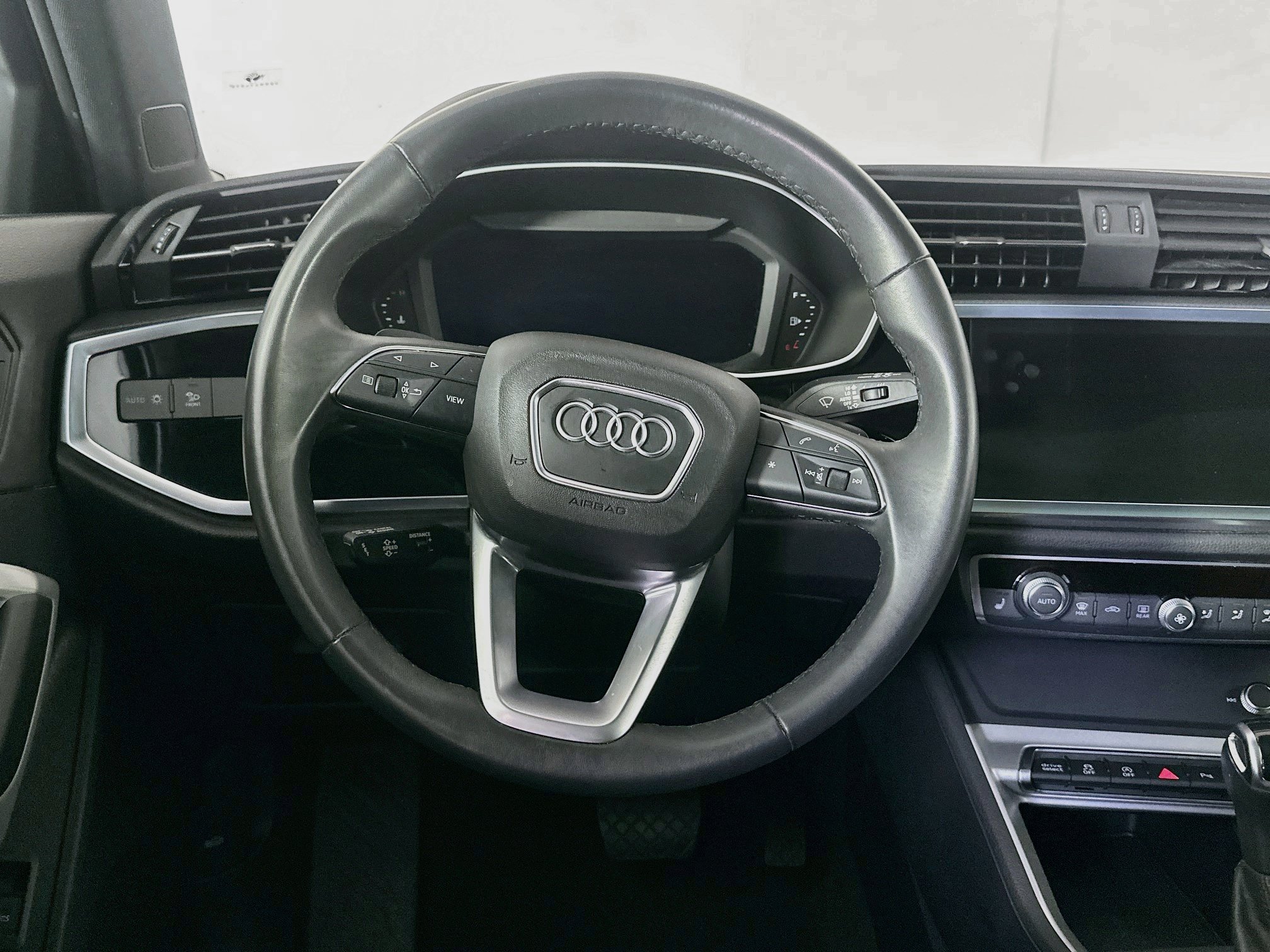 Used 2025 Audi Q3 2.0T Premium AWD/4WD image 17