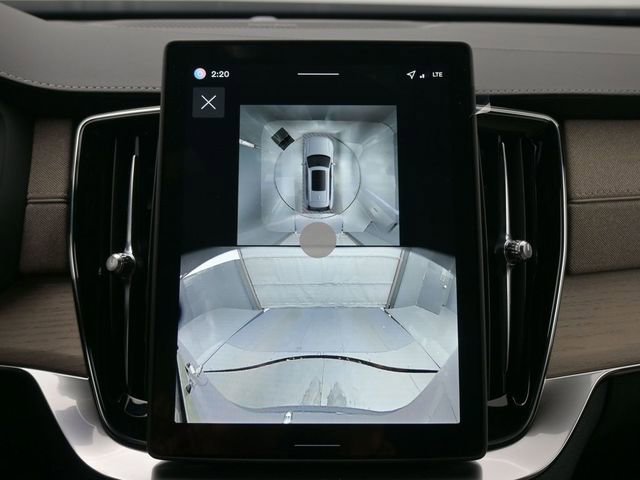 New 2026 Volvo XC90 B6 Plus w/ Protection Package Premier image 22