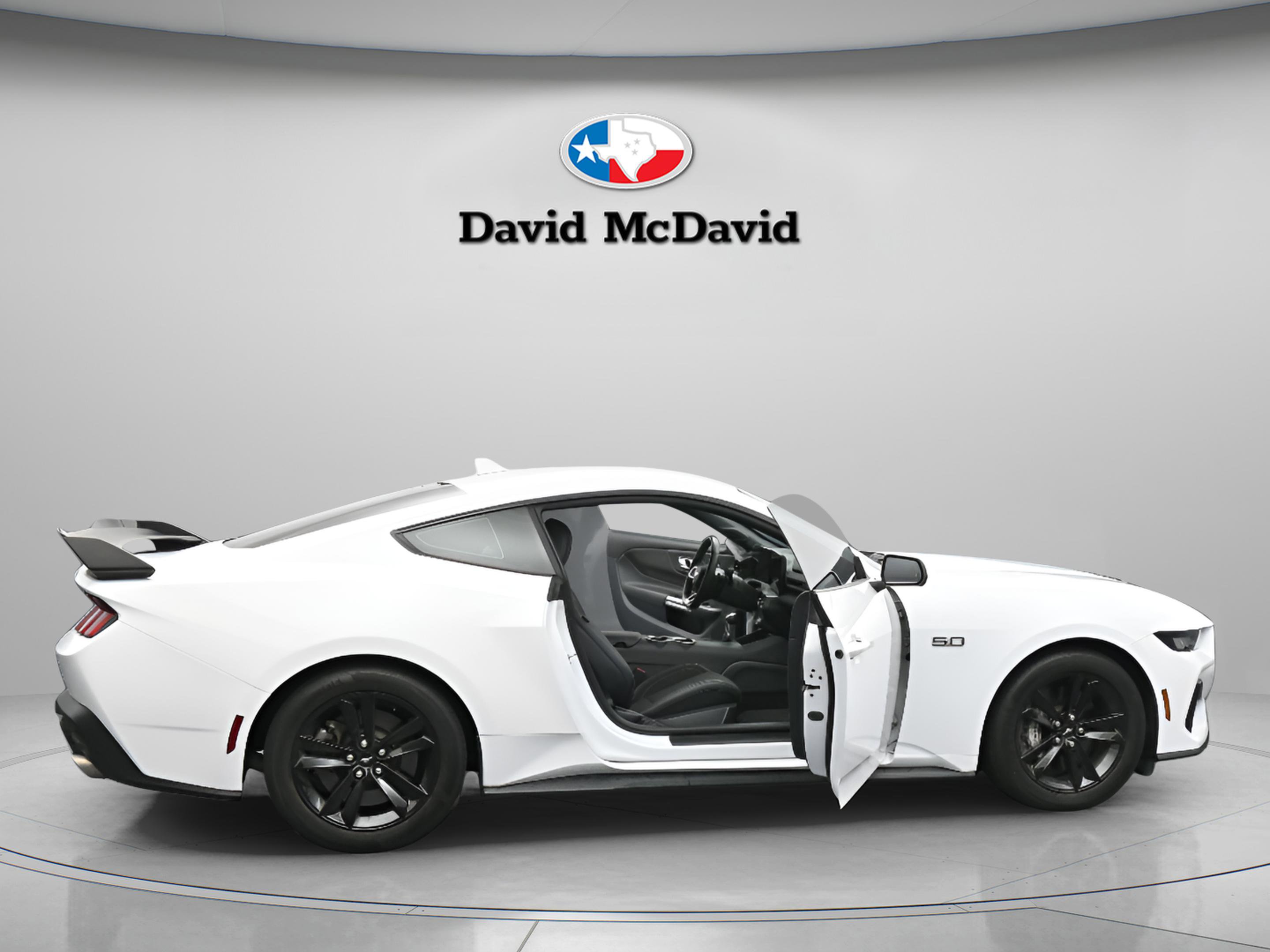 Used 2025 Ford Mustang GT RWD image 39