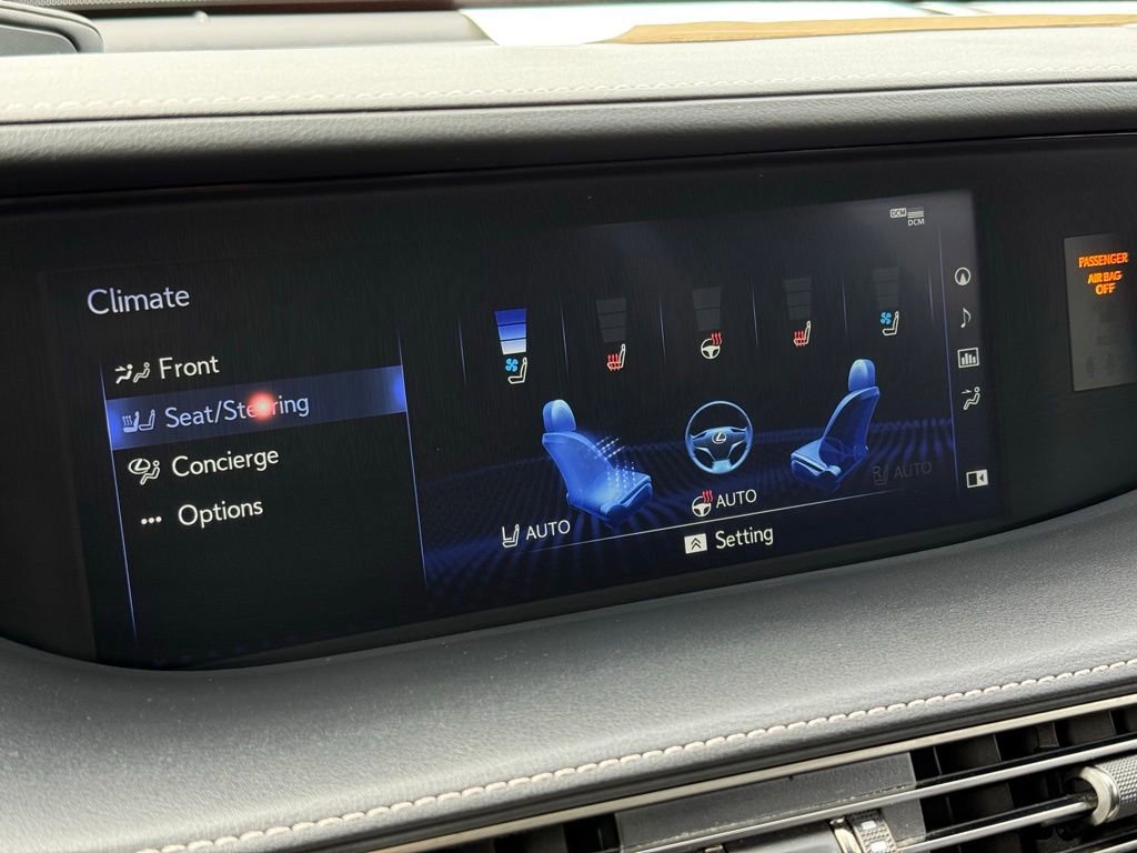 Used 2019 Lexus LS 500 w/ Accessory Package (Z2) RWD image 6