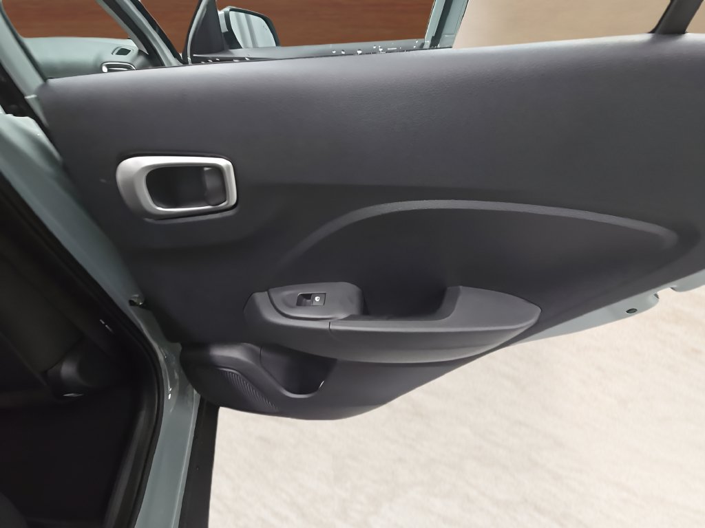 New 2026 Hyundai Venue SEL FWD image 22