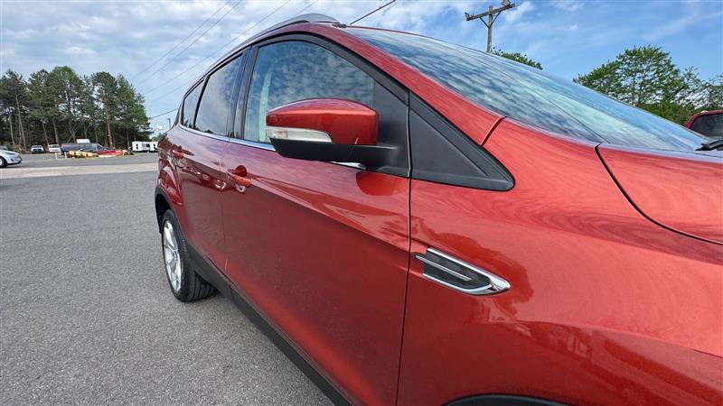 Used 2019 Ford Escape Titanium AWD/4WD image 24