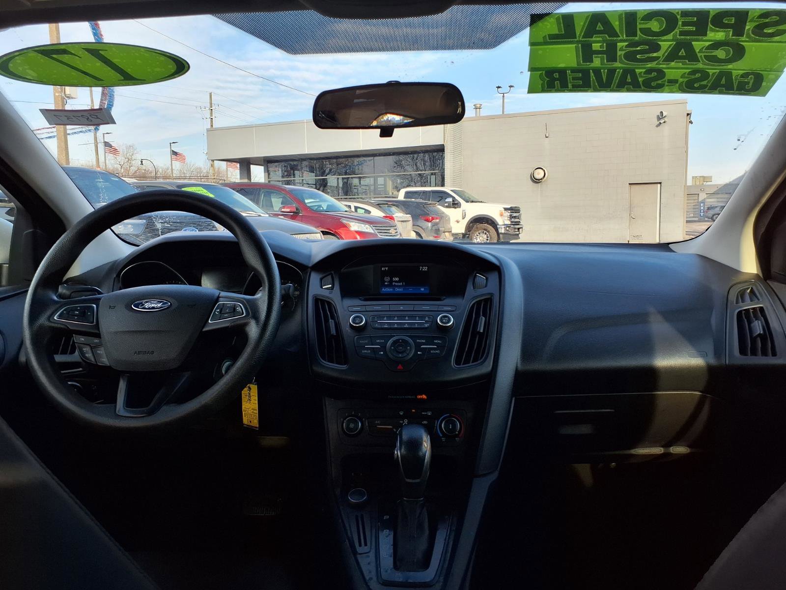 Used 2017 Ford Focus SE image 7