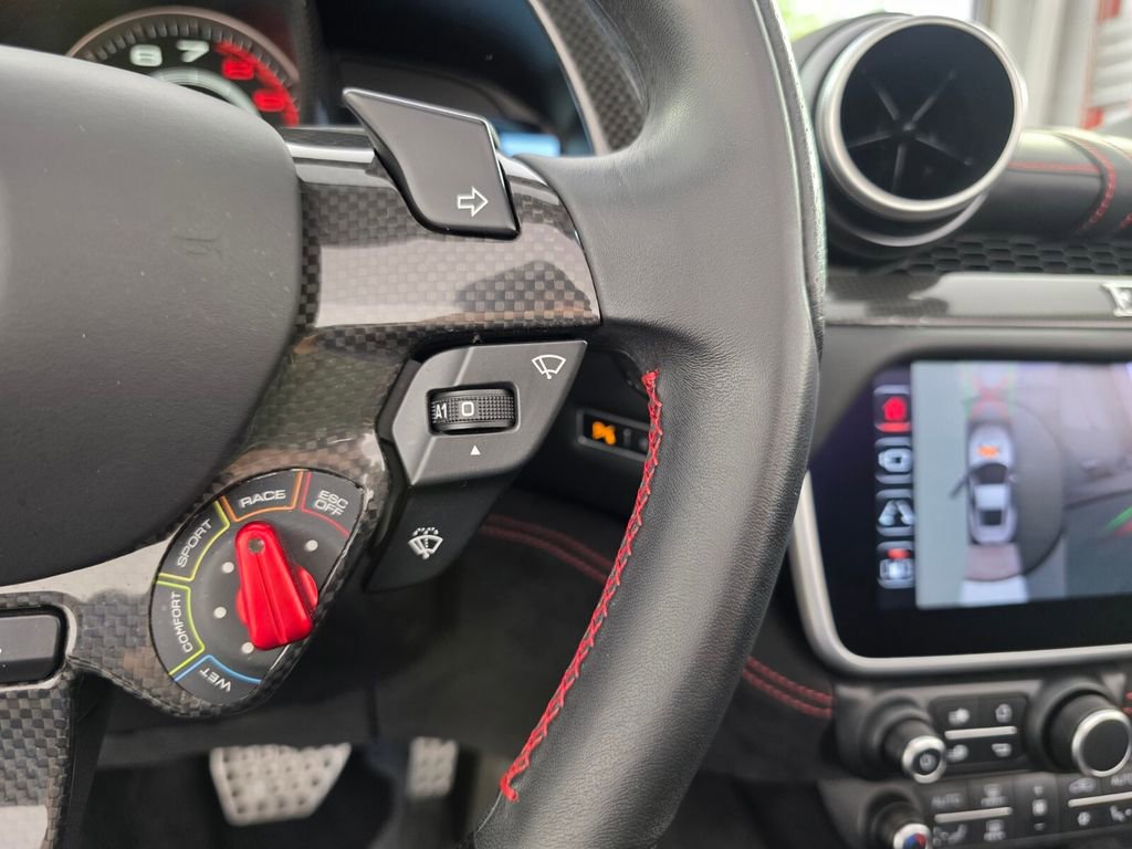 Used 2022 Ferrari Portofino M RWD image 19