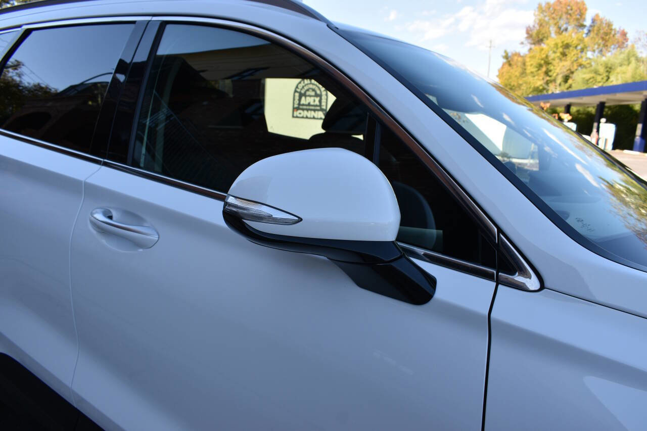 Used 2023 Hyundai Santa Fe SEL image 35
