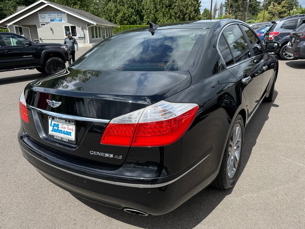 Used 2011 Hyundai Genesis 4.6 RWD image 5
