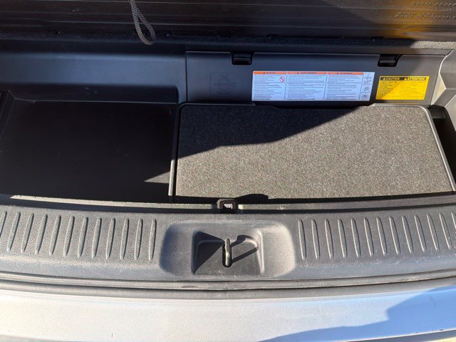 Used 2014 Toyota Highlander XLE FWD image 22