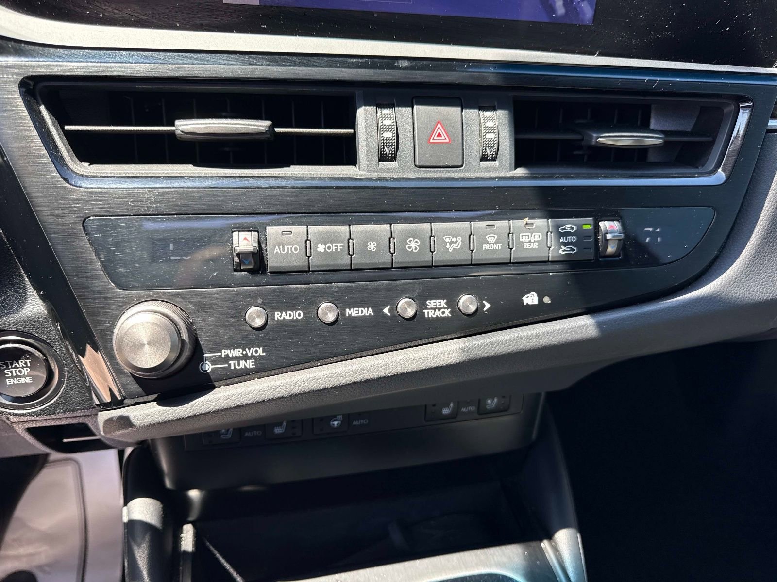 Used 2024 Lexus ES 350 F Sport w/ Accessory Package (Z2) FWD image 26