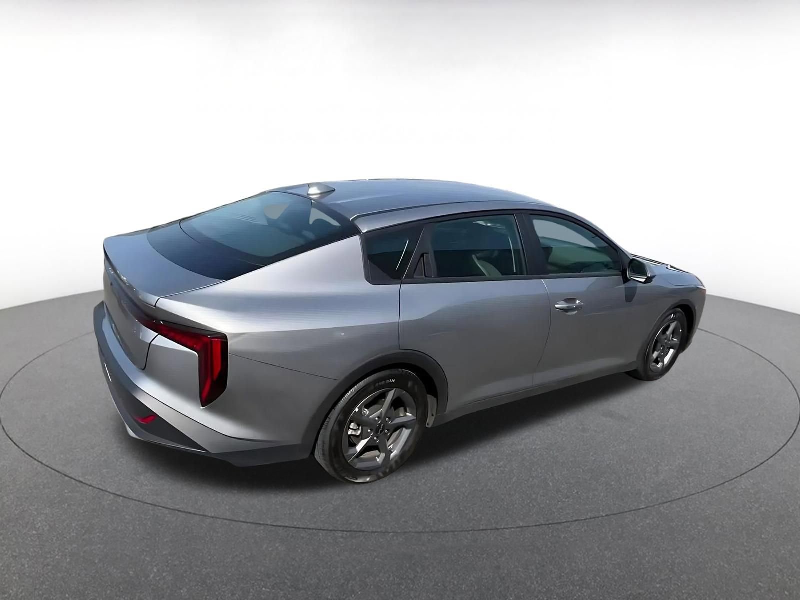 Used 2025 Kia K4 LXS image 15