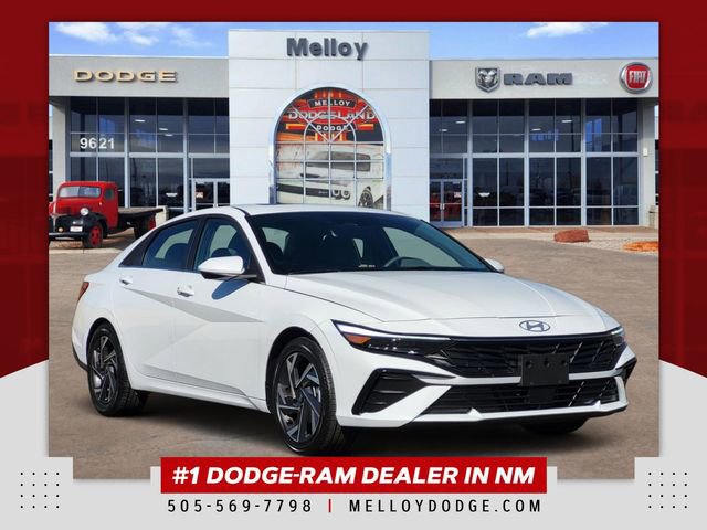 Used 2025 Hyundai Elantra SEL image 1