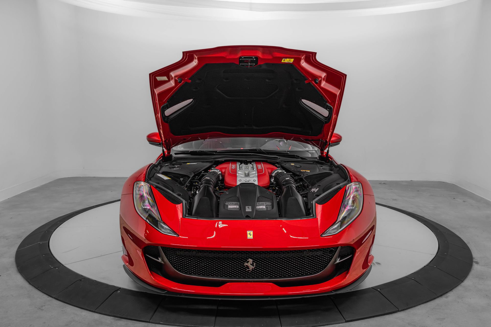 Certified 2020 Ferrari 812 Superfast RWD image 40