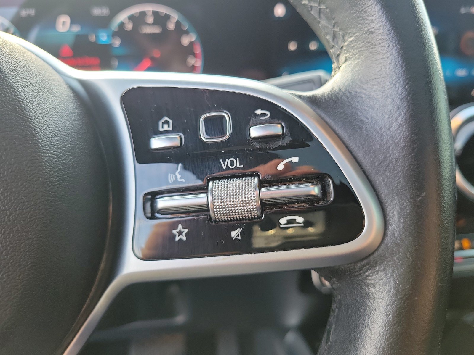 Used 2020 Mercedes-Benz GLB 250 4MATIC image 19