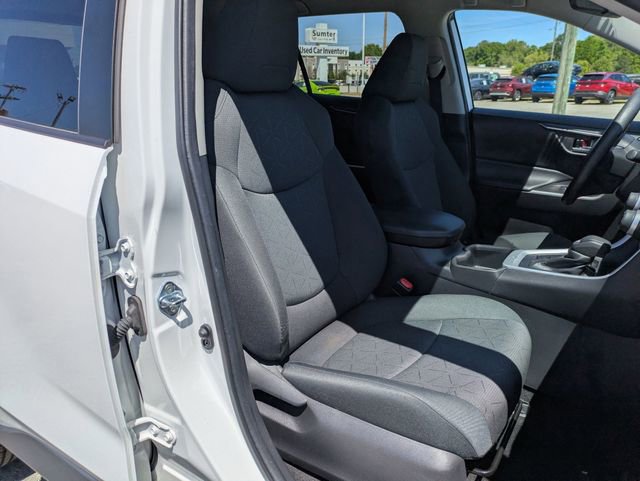Used 2024 Toyota RAV4 XLE image 32