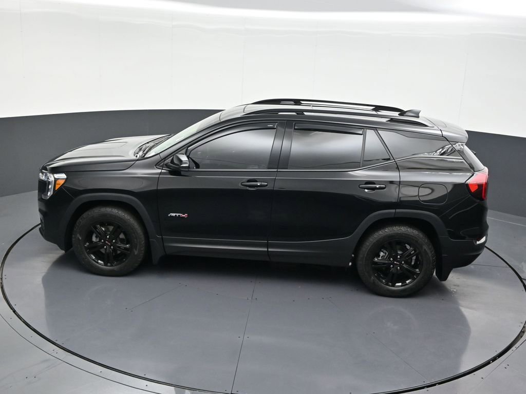 Used 2024 GMC Terrain AT4 w/ Tech Package AWD/4WD image 17