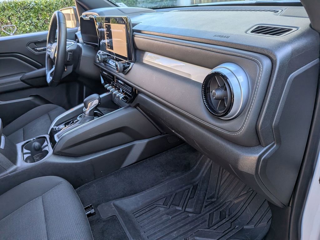 Used 2023 Chevrolet Colorado LT image 30