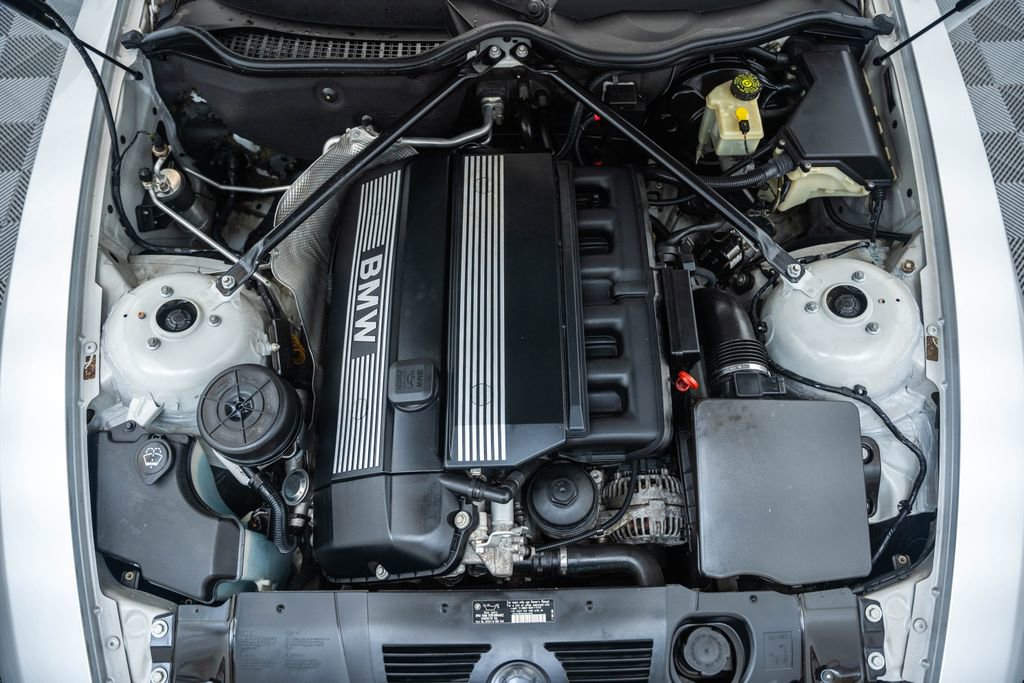 Used 2005 BMW Z4 2.5i RWD image 18