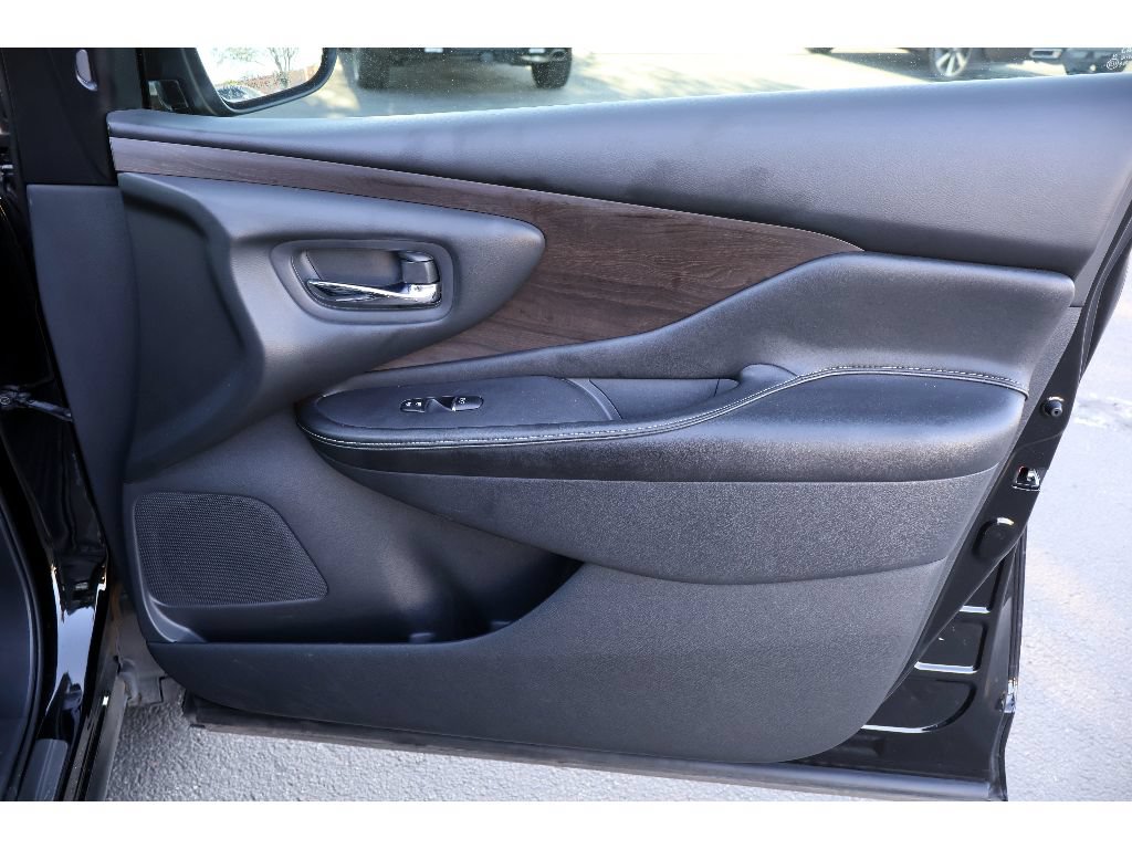 Used 2019 Nissan Murano Platinum FWD image 18