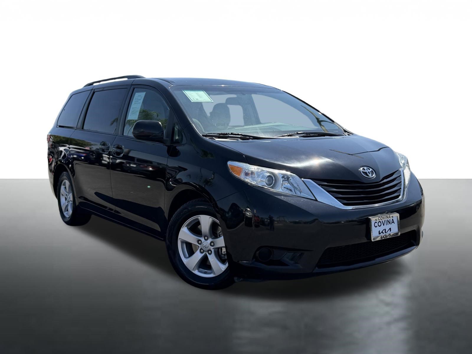 Used 2017 Toyota Sienna LE