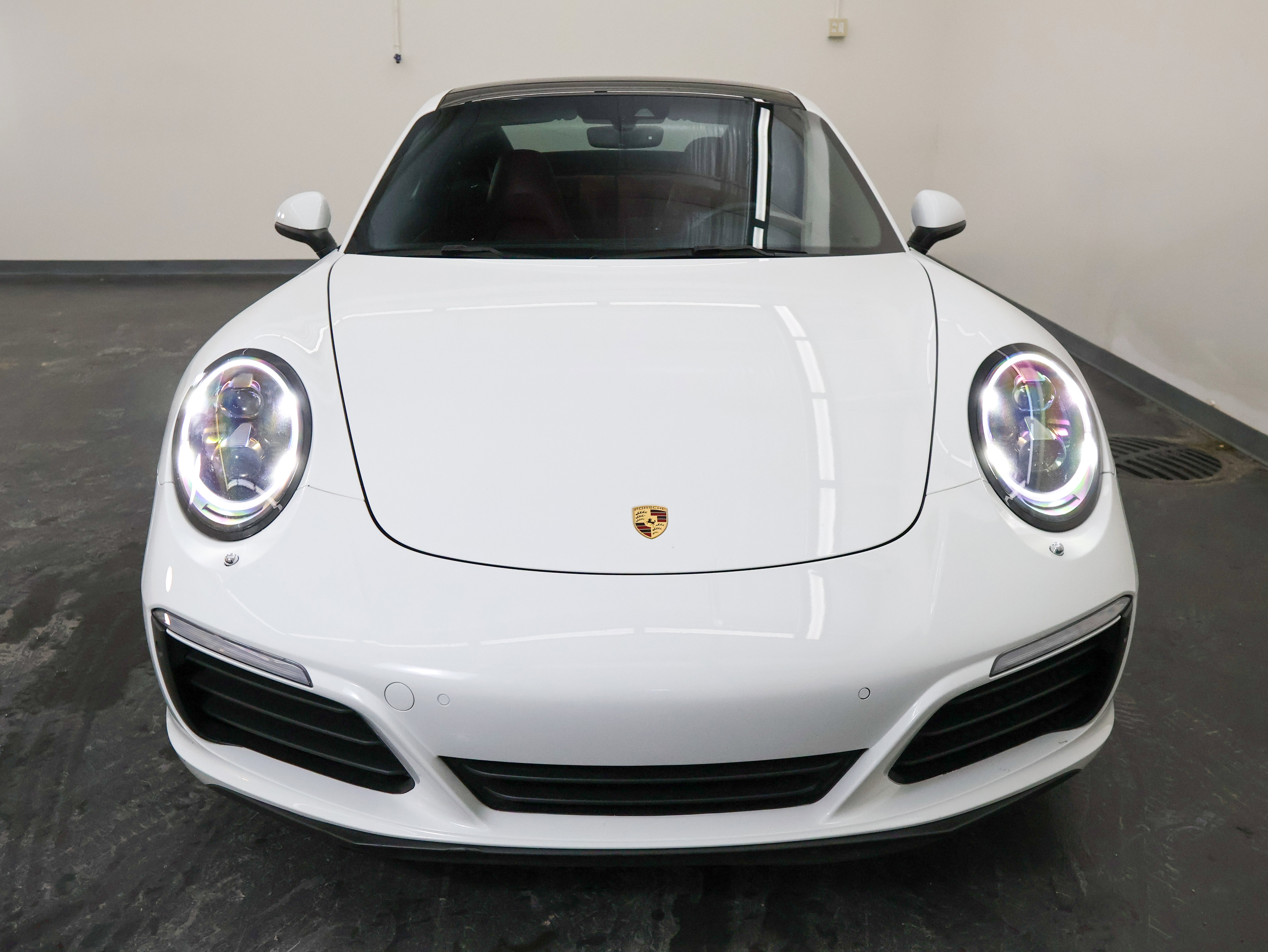 Used 2017 Porsche 911 Carrera S image 8