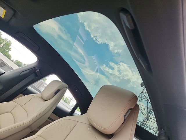 New 2026 Porsche Taycan image 12