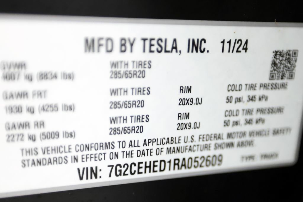 Used 2024 Tesla Cybertruck AWD Crew Cab image 56