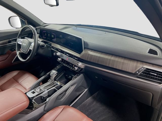 Certified 2023 Kia Telluride EX w/ EX Captain's Chair Package FWD image 31