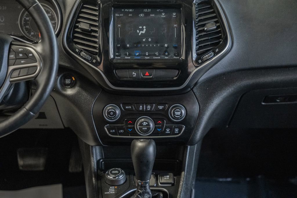 Certified 2019 Jeep Cherokee Limited w/ Trailer Tow Group image 26