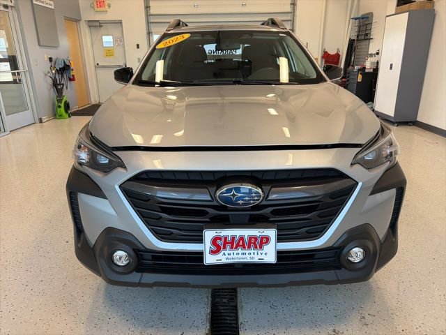 Used 2023 Subaru Outback Premium AWD/4WD image 4