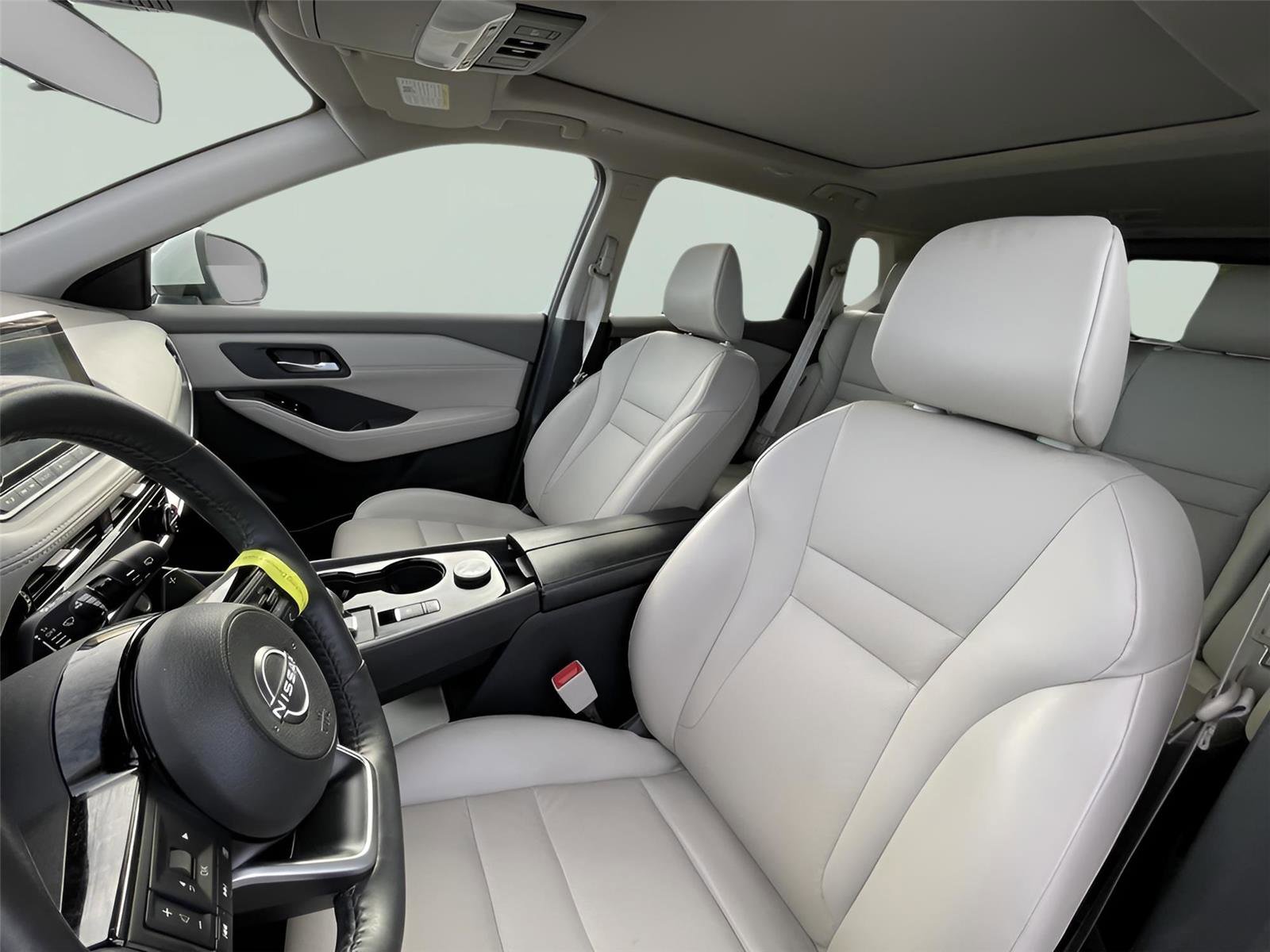 Used 2023 Nissan Rogue SV w/ SV Premium Package image 15