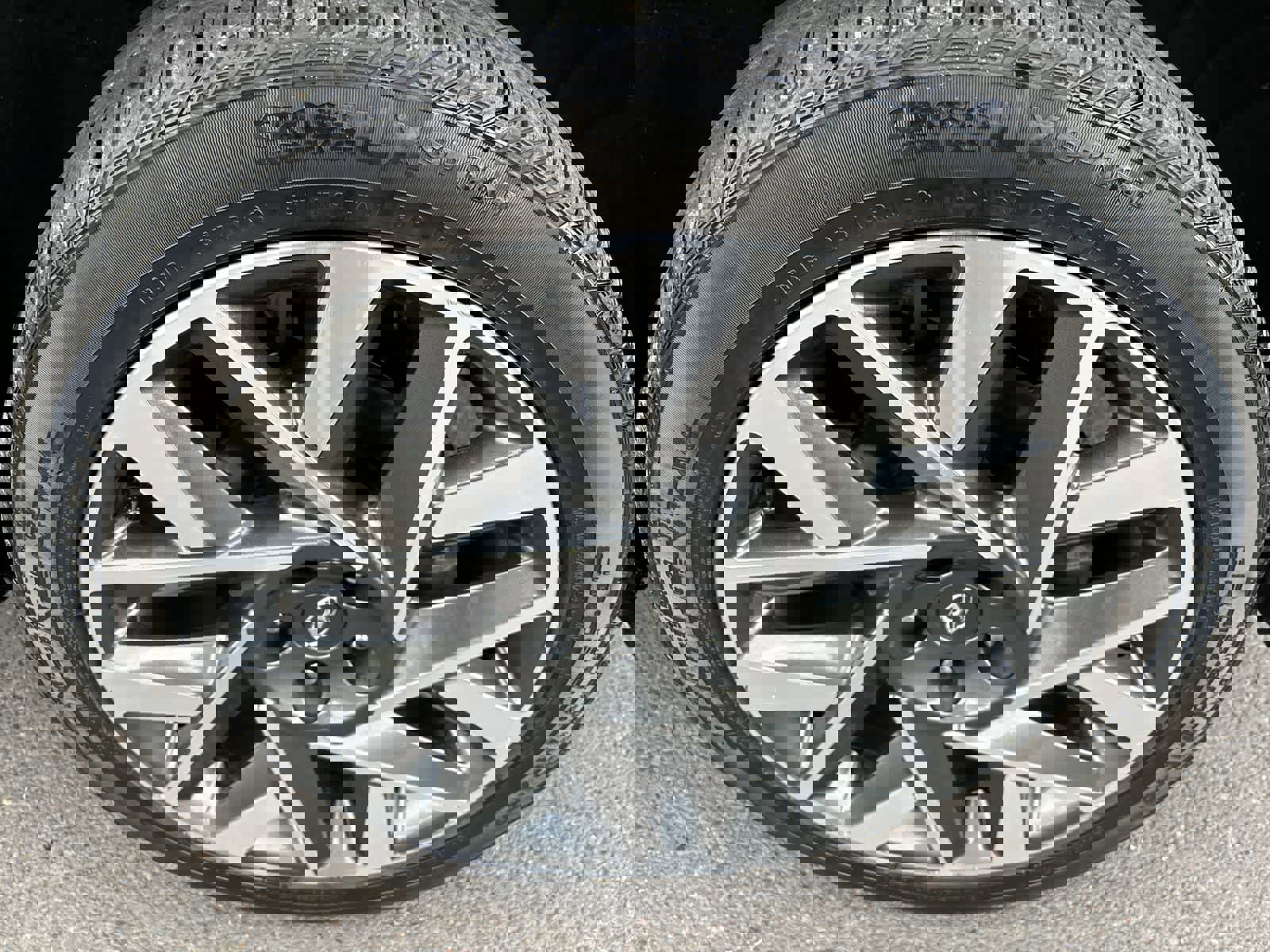 Used 2023 Hyundai Santa Fe Calligraphy w/ Cargo Package image 4