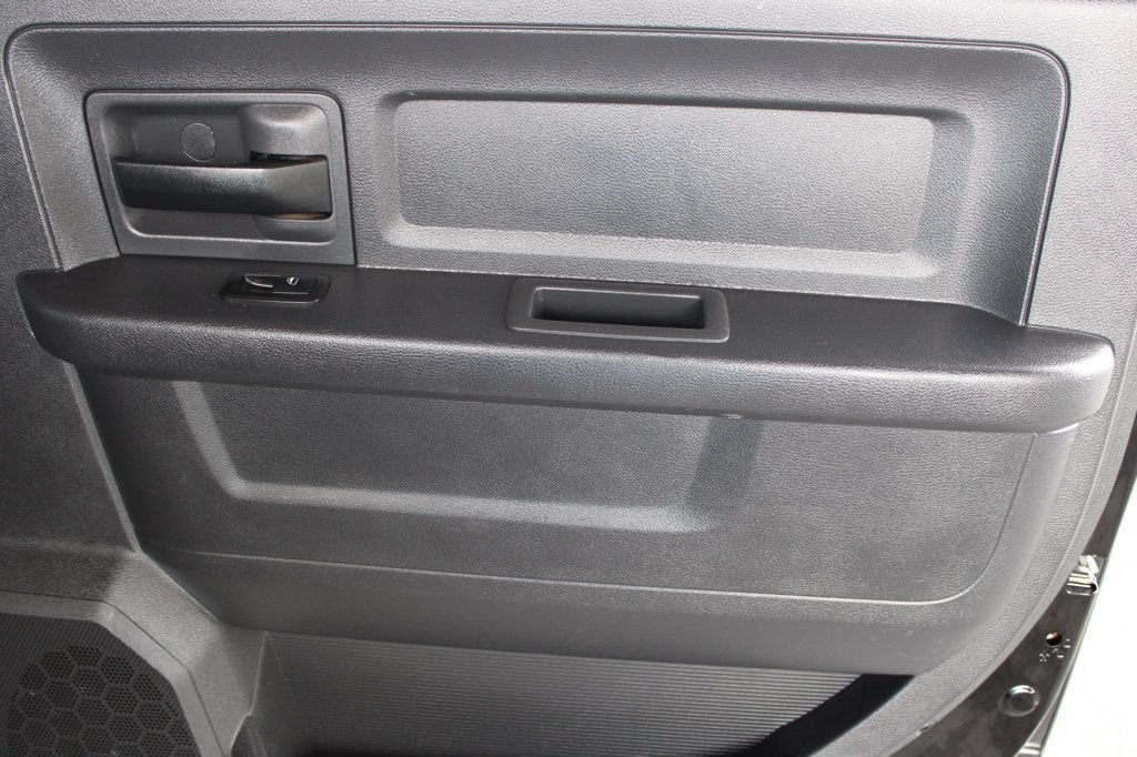 Used 2012 RAM 2500 ST w/ Chrome Accents Group AWD/4WD image 17